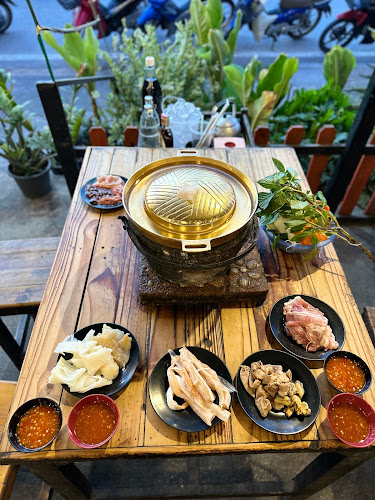 Opinii despre คุณชัช หมูย่างกระทะทอง สาขาแยกบ้านนายกฯ สี่มุมเมือง în อำเภอศรีราชา - การบริการอาหารและที่พัก