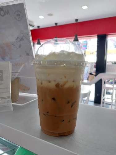 Opinii despre เมอเวนพิค ไอศกรีม สาขา อมตะ ป่าตอง în อำเภอกะทู้ - การบริการอาหารและที่พัก