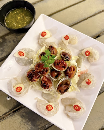 51 1 ถ. จันทรคามพิทักษ์ ตำบลสนามจันทร์ อำเภอเมืองนครปฐม นครปฐม 73000