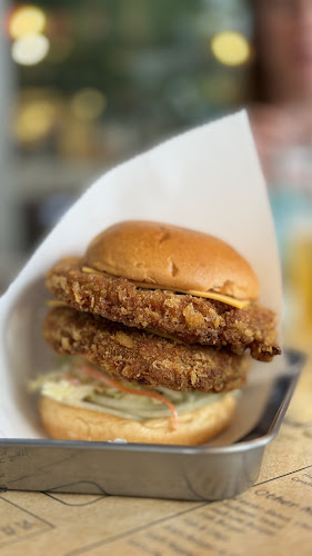 Opinii despre Prime Burger Porto De Phuket în อำเภอถลาง - การบริการอาหารและที่พัก