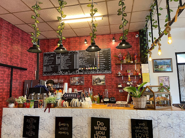 บ้านปักษา - การบริการอาหารและที่พัก