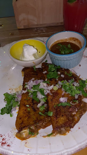 Centrico Mexican Restaurant HALAL - การบริการอาหารและที่พัก