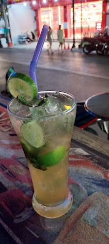 Landmark Bar Patong - การบริการอาหารและที่พัก