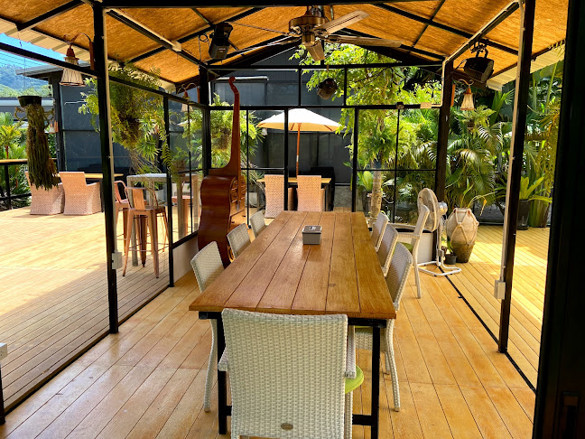 Opinii despre Les Palm De' Cafe' în Muang - การบริการอาหารและที่พัก