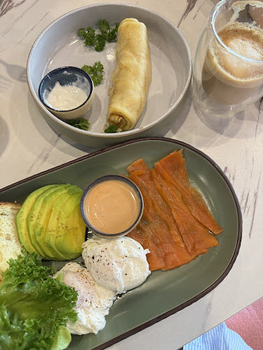 Comentarii opinii despre Friends of Friends