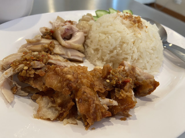 ข้าวมันไก่ชายพี