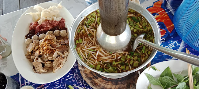 Comentarii opinii despre นายเก่งคลองสี่ ก๋วยเตี๋ยวเนื้อวัวรสเยี่ยม