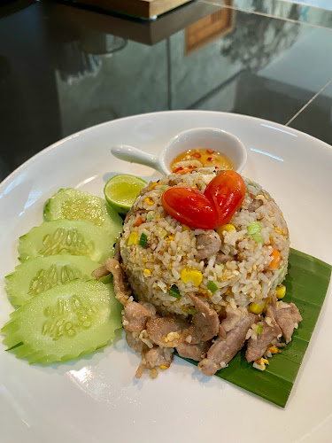 บ้านคุณตาลอฟท์คาเฟ่ @แหลมฉบัง - การบริการอาหารและที่พัก