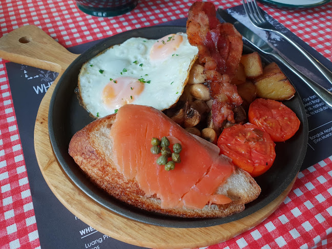 Zurich Bread Café - การบริการอาหารและที่พัก