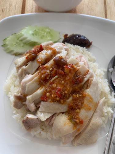 Opinii despre ข้าวมันไก่แม่เพลิน în อำเภอเมืองจันทบุรี - การบริการอาหารและที่พัก