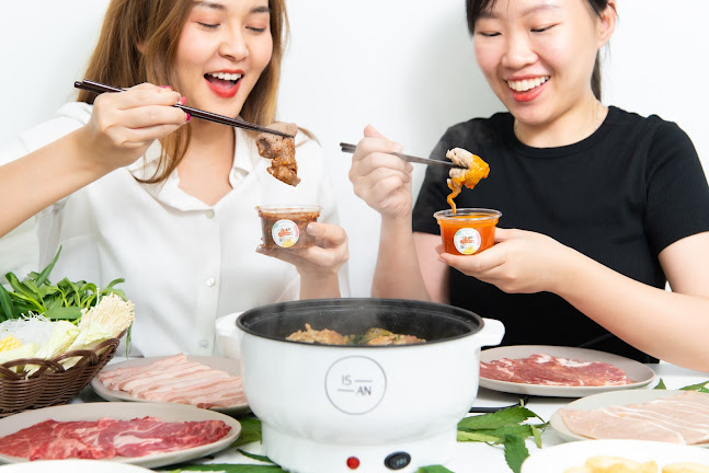 Opinii despre IS AN อีสแอน som-tum cafe เมืองทองธานี în อำเภอปากเกร็ด - การบริการอาหารและที่พัก