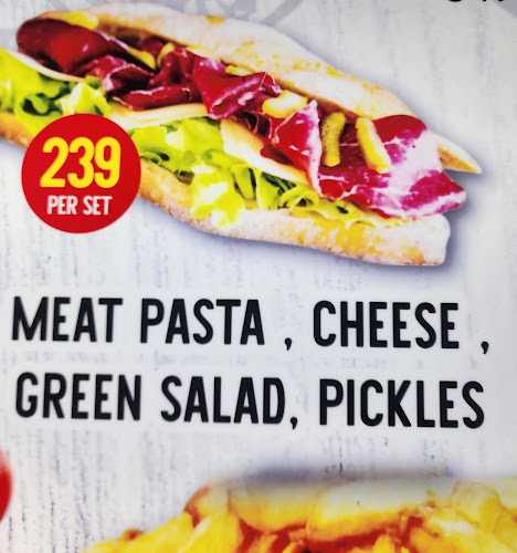 Aree's Kitchen & Lounge