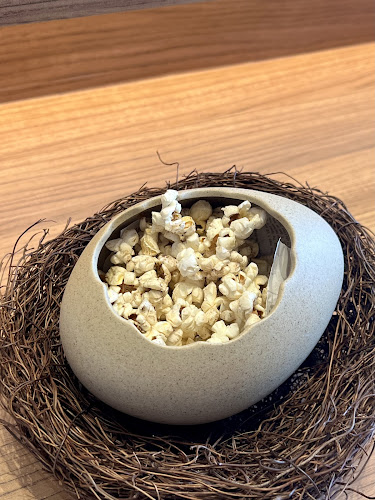 Eggsactly - เอ๊กแซ็คลี่ - การบริการอาหารและที่พัก