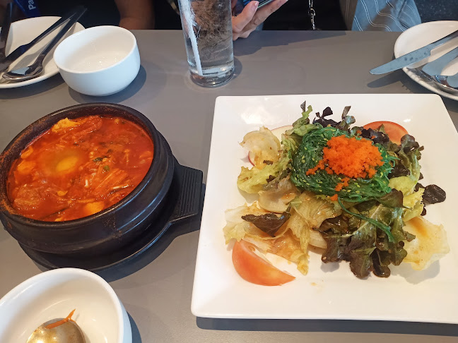 เลขที่ 98, 98/1 หมู่ที่ 5 ศูนย์การค้าเซ็นทรัลวิลเลจ ห้องเลขที่ A104 ชั้น 1 ตำบลบางโฉลง อำเภอบางพลี สมุทรปราการ 10540