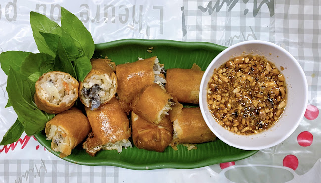 Opinii despre Baan Larb Restaurant în อำเภอกะทู้ - การบริการอาหารและที่พัก