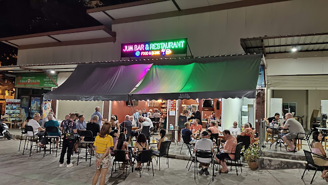Jum Bar & Restaurant