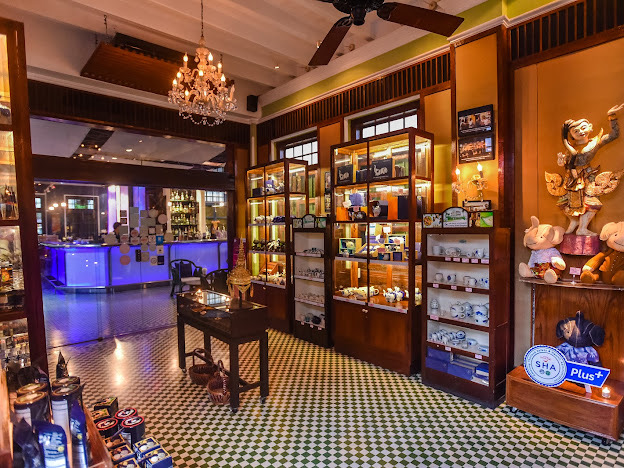 Blue Elephant - การบริการอาหารและที่พัก