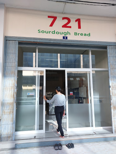 721​ Sourdough​ Bread