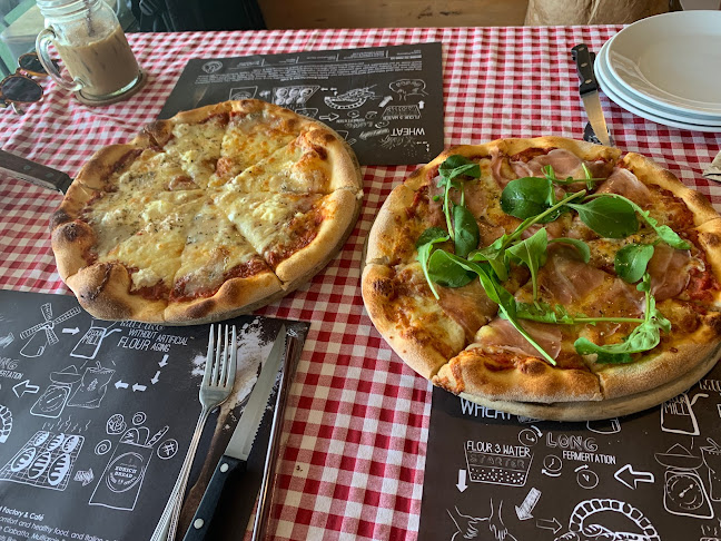 Opinii despre Zurich Bread Café în อำเภอกะทู้ - การบริการอาหารและที่พัก