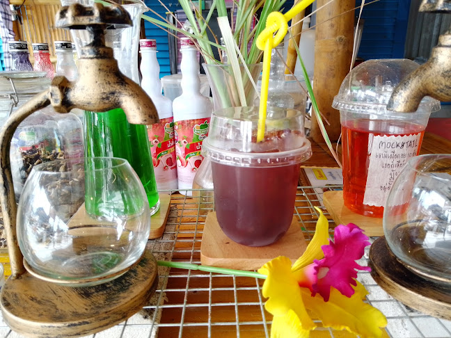 สิบลี้十里บาร์แอนด์คาเฟ่(10Miles Bar and cafe) - อำเภอเมืองภูเก็ต