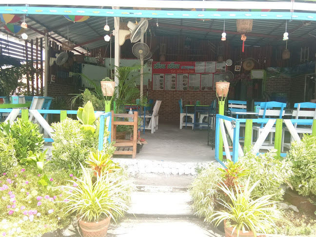 ร้านเพียวเพียวลาบอุบล