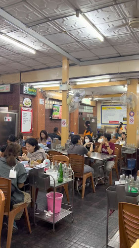 ข้าวต้มสันติโภชนา - การบริการอาหารและที่พัก