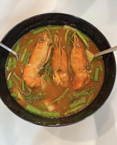 ยืนยิ้ม ซีฟู้ด YuenYim Seafood - การบริการอาหารและที่พัก