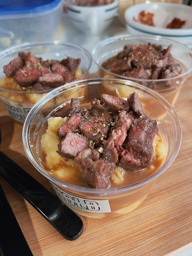 Backhold 𝑻𝒐𝒂𝒔𝒕 𝑩𝒖𝒓𝒈𝒆𝒓 𝒂𝒏𝒅 𝑭𝒓𝒊𝒆𝒏𝒅𝒔