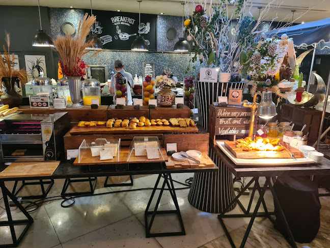 30 21 ถ. สุขุมวิท Nua 10110