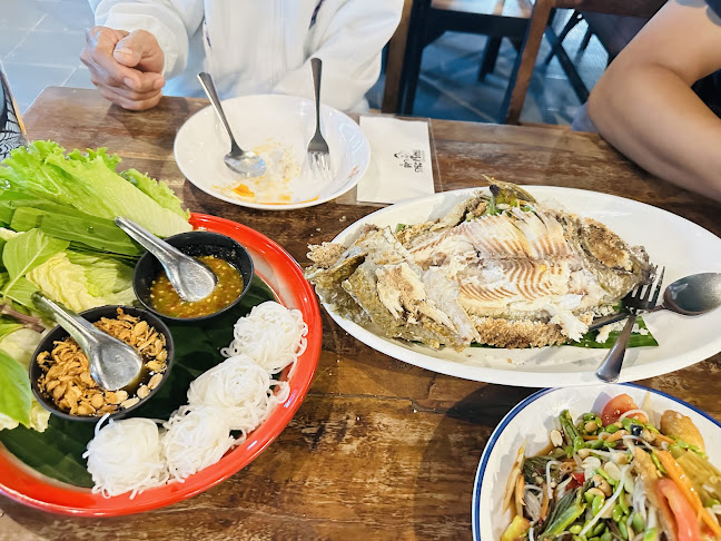 Opinii despre ตํากระเทย อุบลราชธานี Tumkratoei (Ubon Ratchathani) în อำเภอเมืองอุบลราชธานี - การบริการอาหารและที่พัก