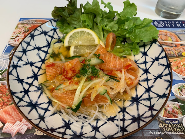 Sushi Hiro - การบริการอาหารและที่พัก