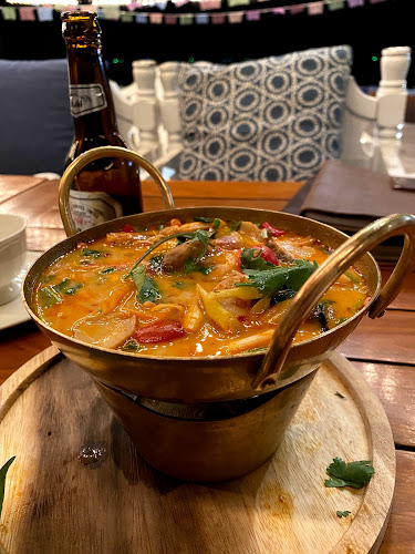 Opinii despre เดอะกลาสเฮ้าส์ ซิลเวอร์ în อำเภอบางละมุง - การบริการอาหารและที่พัก