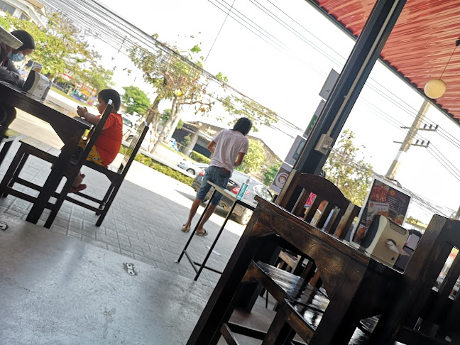 ข้าวหมูทอด ตั้งตัวฮะ