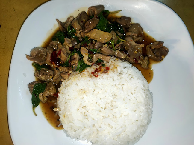 Opinii despre โคตรกะเพราแท้ สาขาแหลมฉบัง în อำเภอศรีราชา - การบริการอาหารและที่พัก