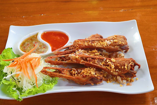 สวนอาหารกองเสบียงฟาร์ม Cafe & Restaurant - การบริการอาหารและที่พัก