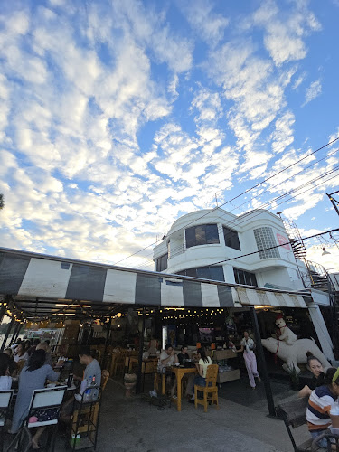 ล้านวิวชาบูริมน้ำ - เมือง