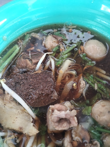 ราชาก๋วยเตี๋ยวหมูตุ๋น-เนื้อตุ๋น(หัวมุมตลาดพระรูปคลองสอง) - อำเภอธัญบุรี