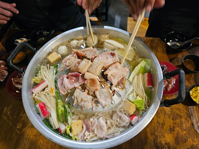 เหมยลี่หมูกระทะ บุฟเฟ่ต์ - การบริการอาหารและที่พัก