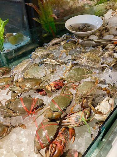 Opinii despre ฮะฮะคุมะบุฟเฟ่ แซลมอน ทะเลเผา หมูกระทะ Hahakuma Buffet (The seafood BBQ Buffet เก่า) în อำเภอบางละมุง - การบริการอาหารและที่พัก