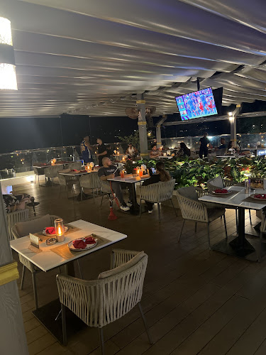 162, 162/1-2 ถ. ทวีวงศ์ ตำบลป่าตอง อำเภอกะทู้ ภูเก็ต 83150