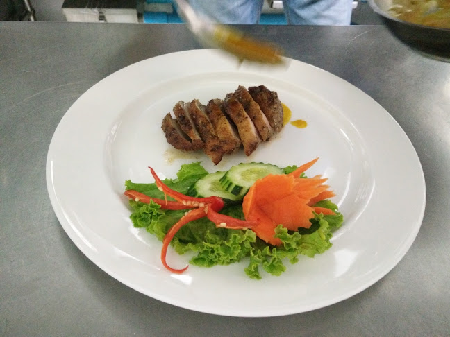 ปิดกิจการ - การบริการอาหารและที่พัก