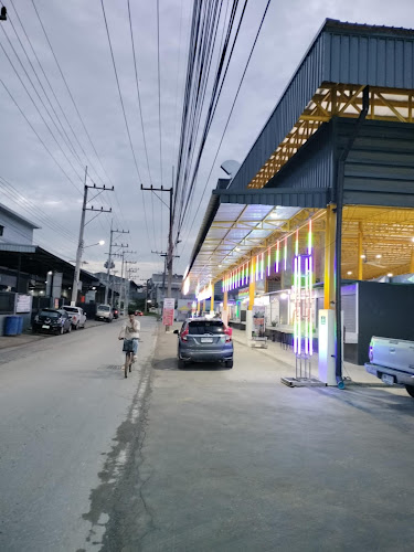 ศูนย์อาหารมังกร - การบริการอาหารและที่พัก