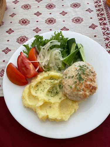 Русский ресторан "Подсолнух" - การบริการอาหารและที่พัก