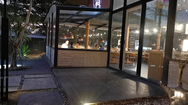 Hashi Japanese Restaurant & Izakaya