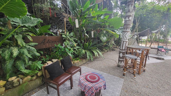 Alive Cheewit Cheewa - การบริการอาหารและที่พัก