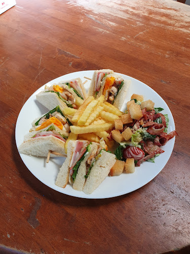 Opinii despre CBD CANABIS BAR Deli în Mueang - การบริการอาหารและที่พัก