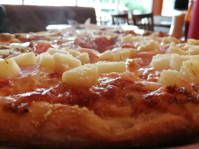 New York Pizza House (Pattaya - Soi Khaonoi) - การบริการอาหารและที่พัก