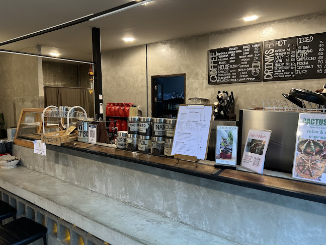 Jitphirom Coffee Roastery (Oldies) - การบริการอาหารและที่พัก
