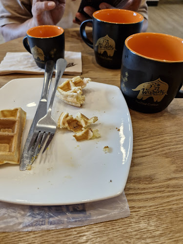 กาแฟพันธุ์ไทย สาขาตลาดหนองบัว - การบริการอาหารและที่พัก