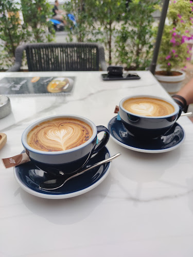 Comentarii opinii despre Gallery Cafe Phuket